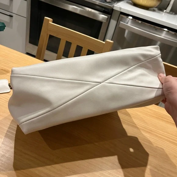 Songmont White Leather Gather Bag Medium NWOT READ! - Picture 8 of 9